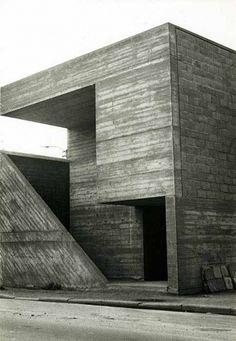 ROLU, rosenlof/lucas, ro/lu (a modern landscape design studio's blog in minneapolis) - News > the minimalist concrete architecture with an honest use #brutalist #concrete #lampens #architecture #juliaan #modernist