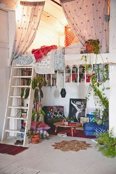 bohemian bedroom on apartment therapy #bohemian #interior #bedroom