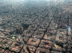 All sizes | El Temple de la Sagrada Familia | Flickr - Photo Sharing! #catalunya #spain #eye #birds #photography #barcelona #aldask #view