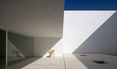 Guerrero House | Minimalissimo #house #chair #guerrero #architecture #minimal #light