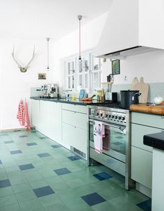 marjon hoogervorst photography green kitchen #interior #design #decor #deco #decoration