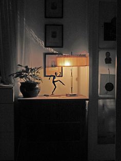 Dancing #interior #lamp #picture #ballet #living #dancing #home #table #desk #flower #light #room