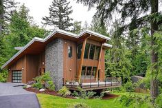 Impressive Modern Cottage at the Base of Squak Mountain, Washington #architecture #cottage #modern #mountain