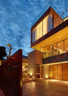 Tropical Open House in Jakarta, Indonesia / RAW Architecture