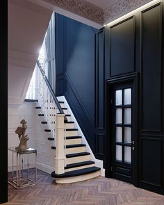 Maison Noire – Duplex Apartment for a French Family