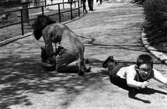 billeppridgeskateboardinginnyc_14.jpeg #b&w #oldschool #skateboard #1960s #york #nyc #new