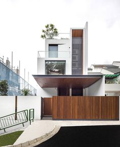 Courtyard Residence / Ming Architects