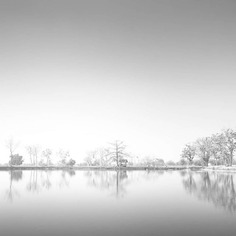 Minimalist Black and White Landscape Photography by Pejuang Subuh