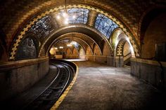Twibfy #ny #city #subway #photography #hall #station