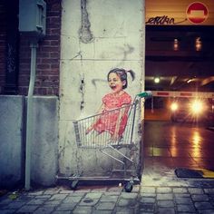 zachas - http://www.zachas.com/index.php/murals/ #illustration #art #girl #street