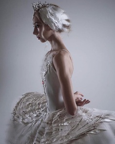 Breathtaking Portraits Reveal The Haunting Beauty of Ballet