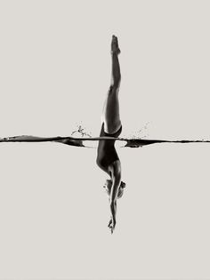 Female Swimmer Diving #photography #inspiration #swimmer