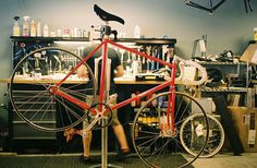 Allez #bicycle #keirin #garage #track #bike #workspace