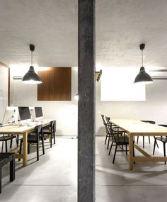The Hotel Room for Ideas Office by ColectivArquitectura
