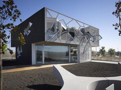 CJWHO ™ (Metal Mesh House with Enclosure Offering...) #clever #design #architecture #construction