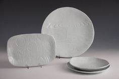 Jill Birschbach : Wood Grain Porcelain Plates #wood #ceramic #grain