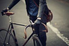 http://27.media.tumblr.com/tumblr_lwf8ensIdF1qidgu4o1_500.jpg #photo #leather #bike