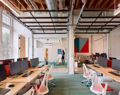 74 Office Decor Ideas – Make Your Workplace Fun, Productive & Creative - InteriorZine