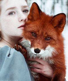 Marvelous Dreamlike Portraits Of Redheads With Red Foxes by Alexandra Bochkareva