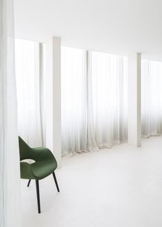 Thin curtains. Penthouse Antwerp by Hans Verstuyft Architecten. #curtain #penthouseantwerp #hansverstuyftarchitecten