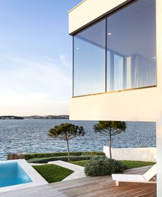 Residential Villa with Sea View by Ecoing - InteriorZine