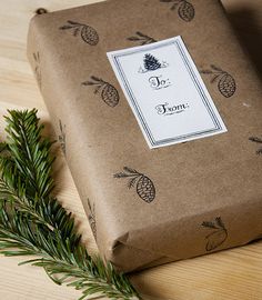 tofromtag #print #design #graphic #label #gift #paper