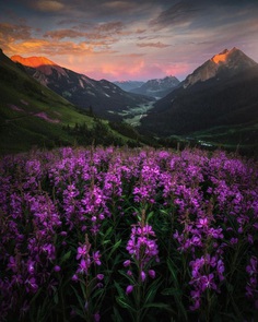 Landscapes of Colorado: Mountains and Plains by Ben Strauss