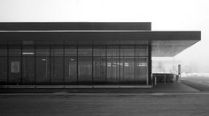 MALEK HERBST Architekten #white #black #building #architecture #malek #and #herbst