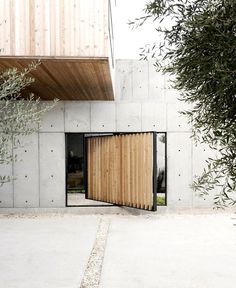 Concrete Box House - InteriorZine