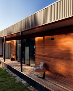 Prefab Beach House with Green Roof / ArchiBlox