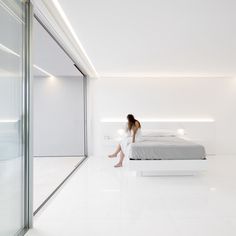 House Between the Pine Forest by Fran Silvestre Arquitectos