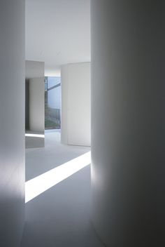 House in Komae #white #architecture #houses #light #japan