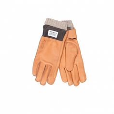 This season Norse Projects and Hestra have collaborated to produce an extra toasty winter glove in deerskin with removeable lining in contrast colour. #fashion #gloves