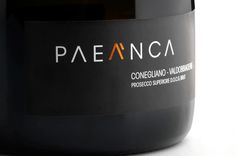 PaeÃ nca #bottle #label #wine #simple #brand #identity #minimal #logo #pack