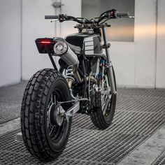 Wolf Moto Yamaha TW200 tracker #moto