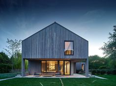 Amagansett House is a Maintenance-Free Home Consists of Two Barn-Like Volumes