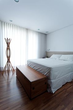 CJWHO ™ (Ahu 61 Apartment Bed room, Curitiba, Brazil by...) #white #room #design #interiors #bed #brazil #luxury