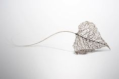 Artist Creates Leaves Using Human Hair - DesignTAXI.com #sculpture #veins #leaf #design #hair #delicate