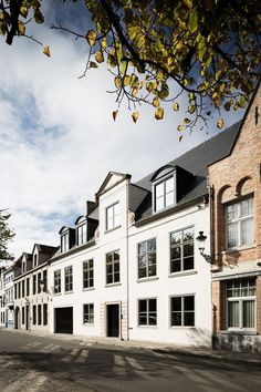 Old Town House Rebuilt and Renovated by JUMA Architects