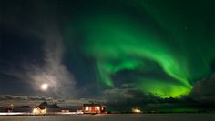 Aystein-Lunde-Ingvaldsen3.jpg (JPEG Image, 1024x579 pixels) - Scaled (95%) #northern #photography #lights #aurora
