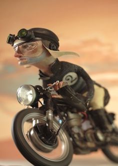 Wyniki Szukania w Grafice Google dla http://thelazycat.de/chopshop/wp content/uploads/2011/11/RNS_Clutch 300x423.jpg #animation #motorbike #rednose #doll #puppet #illustration #character