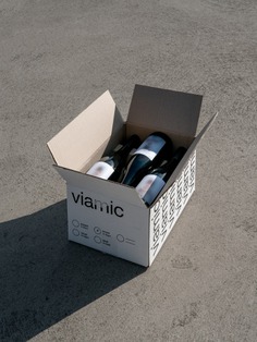 Exploring wine packaging - Mindsparkle Mag Mag"Viamic" is the new wine brand designed by Ingrid Picanyol Studio, where beautiful packaging merges with a new concept – an experience which offers a subjective perception of the world and wine. #logo #packaging #identity #branding #design #color #photography #graphic #design #gallery #blog #project #mindsparkle #mag #beautiful #portfolio #designer
