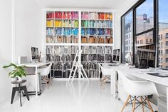 Office Space that inspires // Офис пространство, което вдъхновява | 79 Ideas #white #office #books #clean #minimal #library #eames