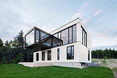 Blanche Chalet by ACDF Architecture / Quebec