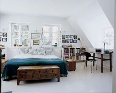 Sogni danesi.jpg (800×643) #bright #loft #white #bedroom #warm