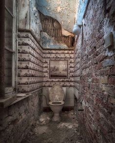 #abandoned_greece: Urbex Buildings Around Europe by Kelly Jean