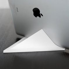 Facet Magnetic Pyramid iPad Stand #ipad #gadget #stand