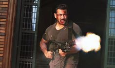 Get ready for an action-packed desktop background featuring Salman Khan from Machine Gun Tiger Zinda Hai. A stunning HD wallpaper perfect for Indian movie fans.