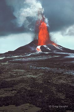 Pu'u O'o eruption, Kilauea Volcano, Hawaii Volcanoes National Park.