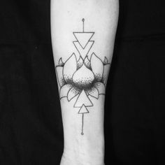 Lotus with geometry joaquinmotor.com.ar #tattoo #joaquinmotor